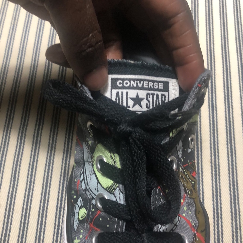 Dinosaur themed Converse sneakers - Picture 7 of 10
